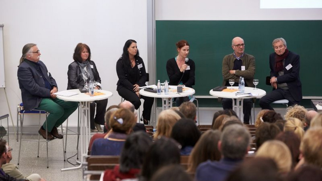 Podiumsdiskussion bei der Fachtagung 